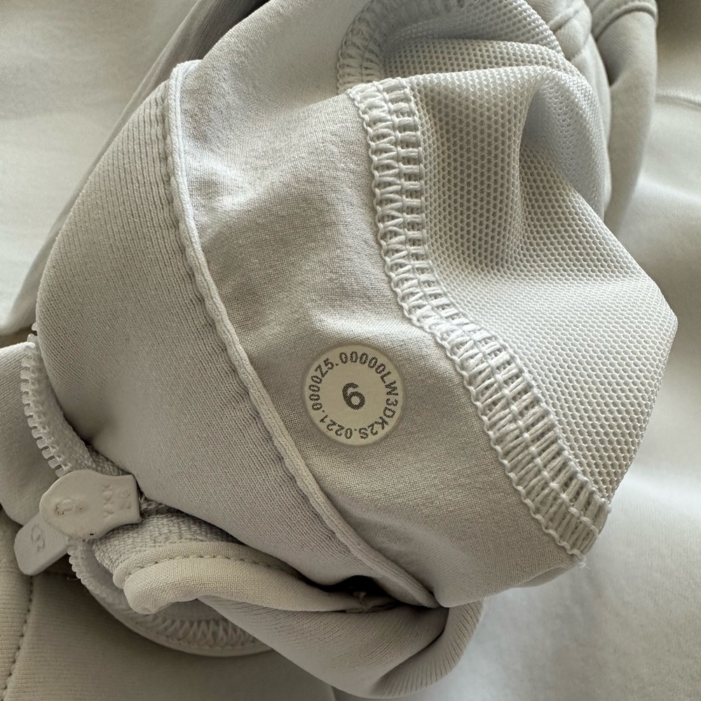 lululemon athletica Rogue Jacket - Picture 15 of 16